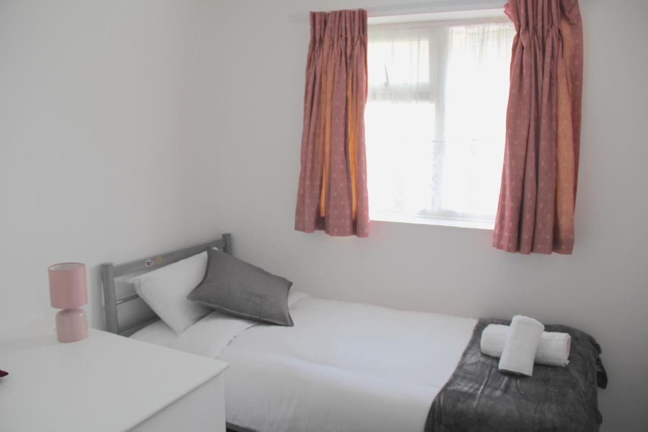 Villa Coolfin House-Close To Excel, Contractors, Relocators, Paid Parking à Londres Extérieur photo